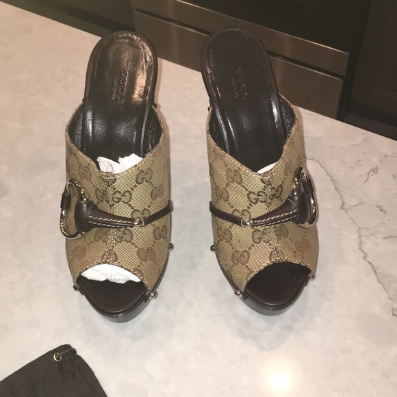 BRAND NEW NEVER WORN GUCCI HEELS - Picture 7 of 7